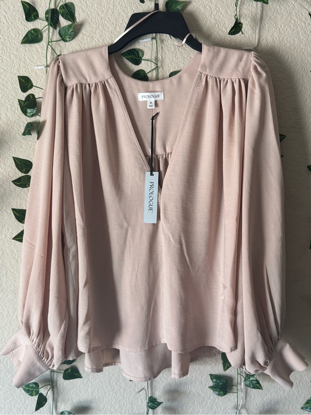 Prologue Blush V-Neck Blouson Sleeve Top